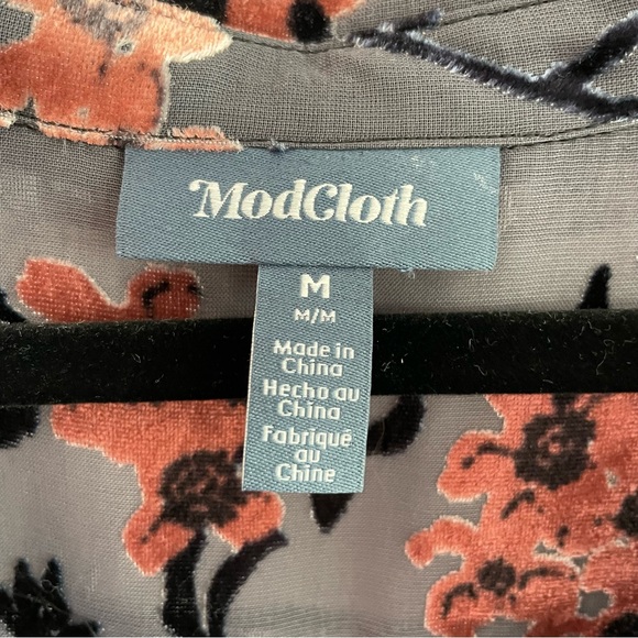 Gray Cherry Blossom Sheer Velvet Puff-Sleeve Button Down Blouse - Picture 5 of 6